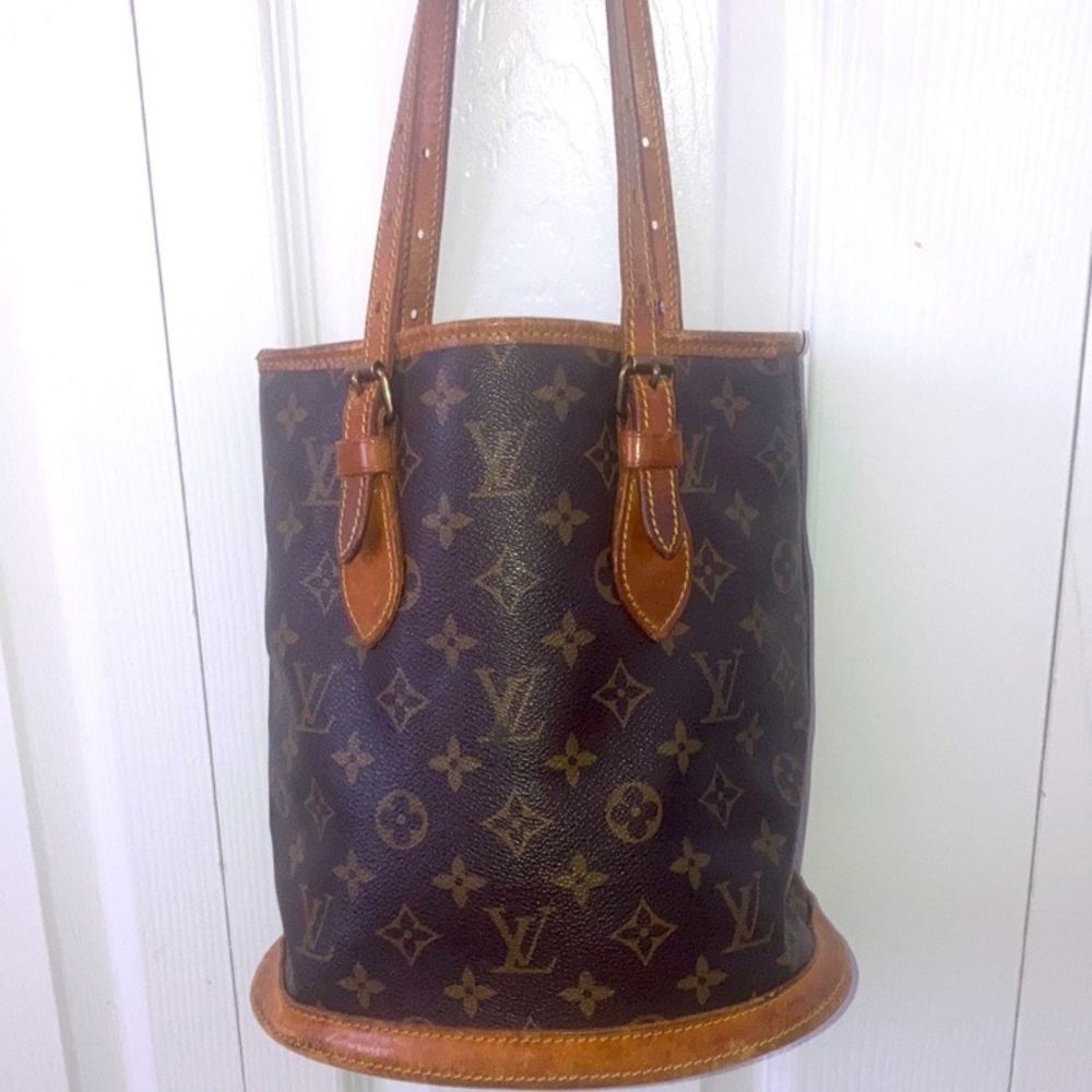 LV MONOGRAM BUCKET BAG